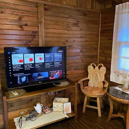 Chalet Wooden House Kybele *